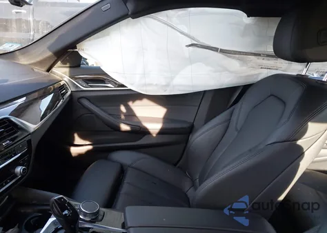 2018 BMW 530E xDrive Iperformance z USA, uszkodzony, nr VIN WBAJB1C52JB374401